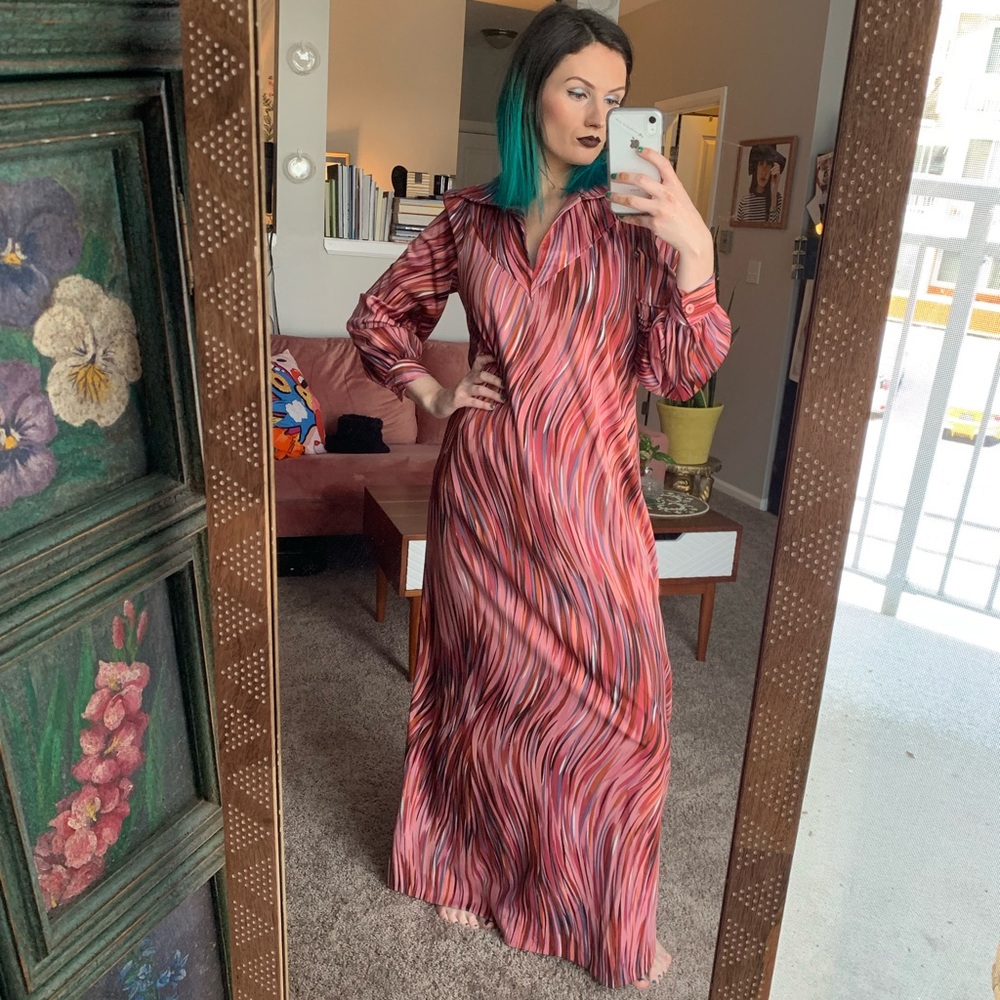 Vintage 70s collared maxi dress